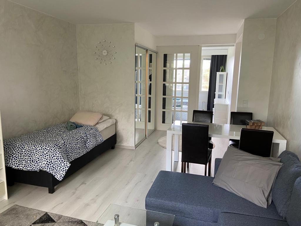 טמפרה M Apartments Tesomankuja מראה חיצוני תמונה